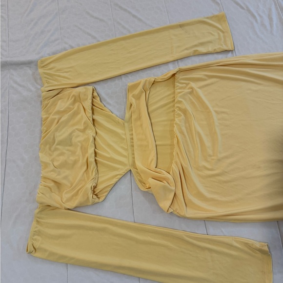 ASOS Yellow Ruched Off-Shoulder Bodycon Dress - Picture 2 of 3